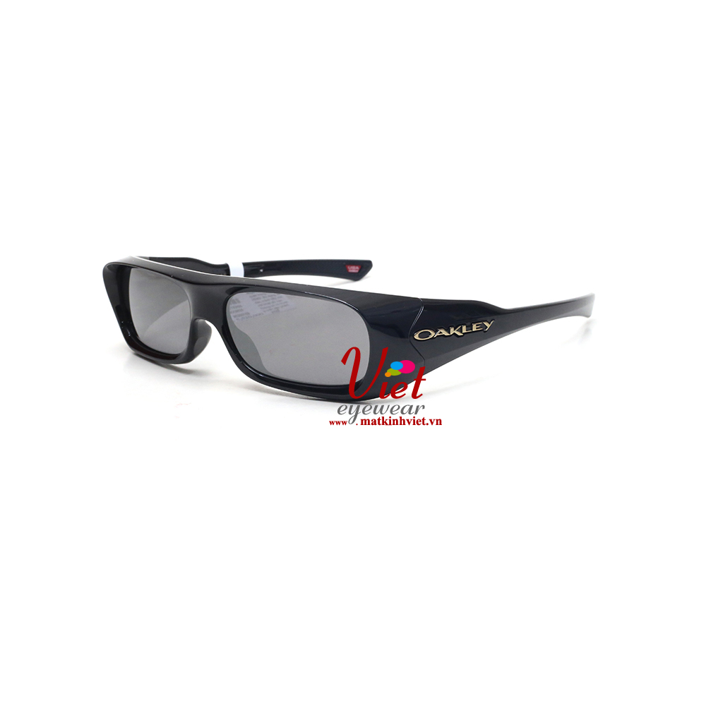 Kính mát Oakley OO9520 01